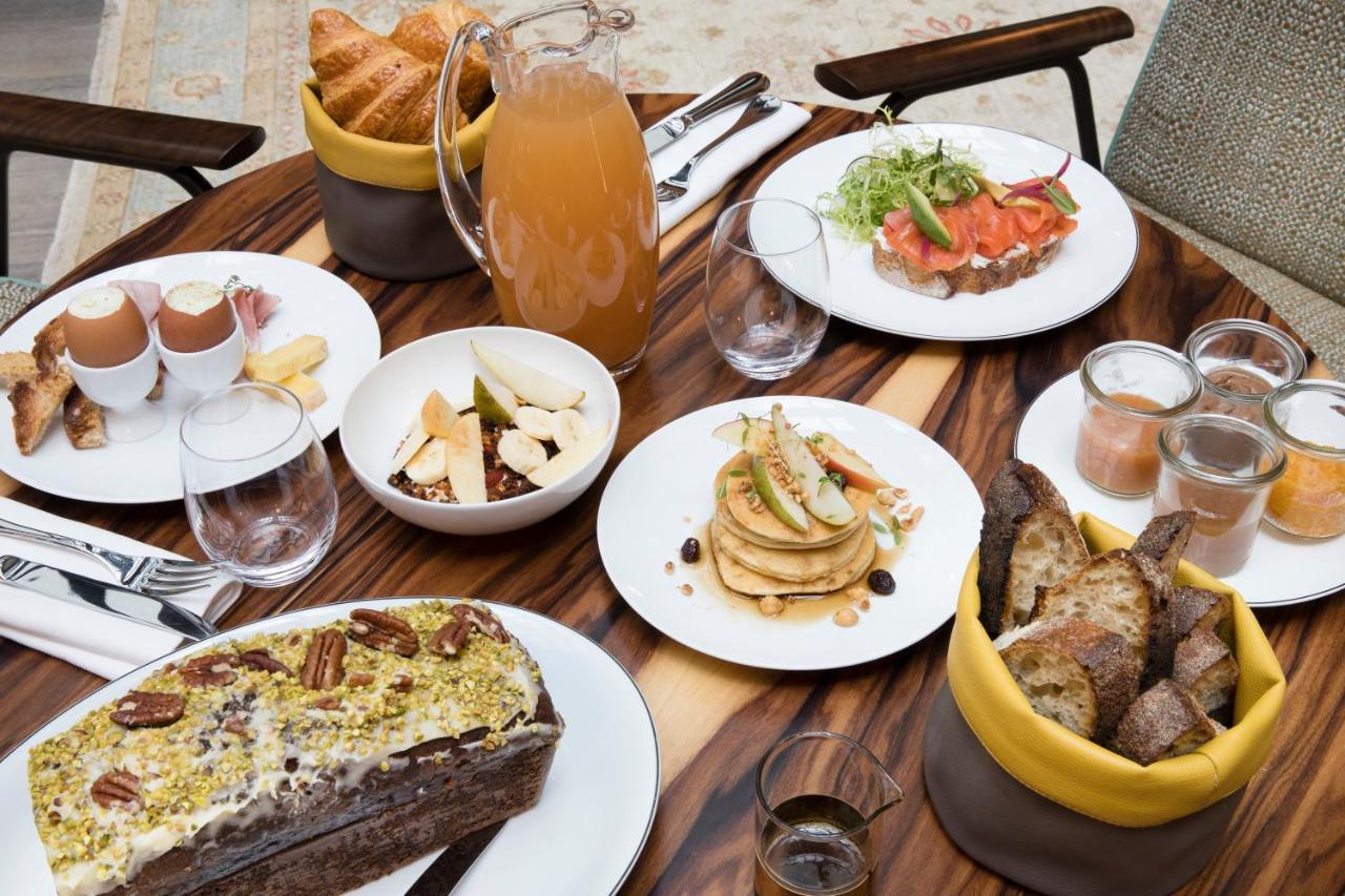 Maison Bréguet Parigi Esterno foto A selection of dishes at the restaurant